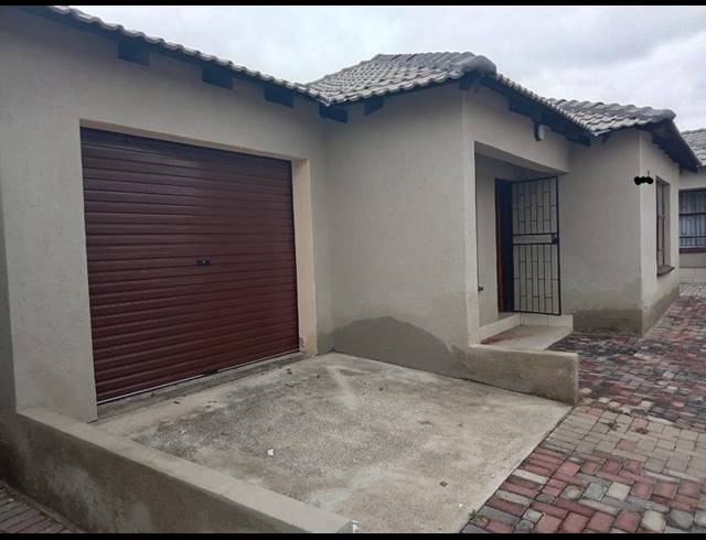2 BEDROOM PROPERTY TO RENT IN LADANNA
